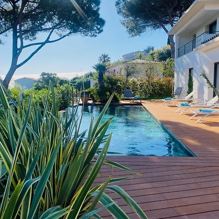 Vila L'elegante